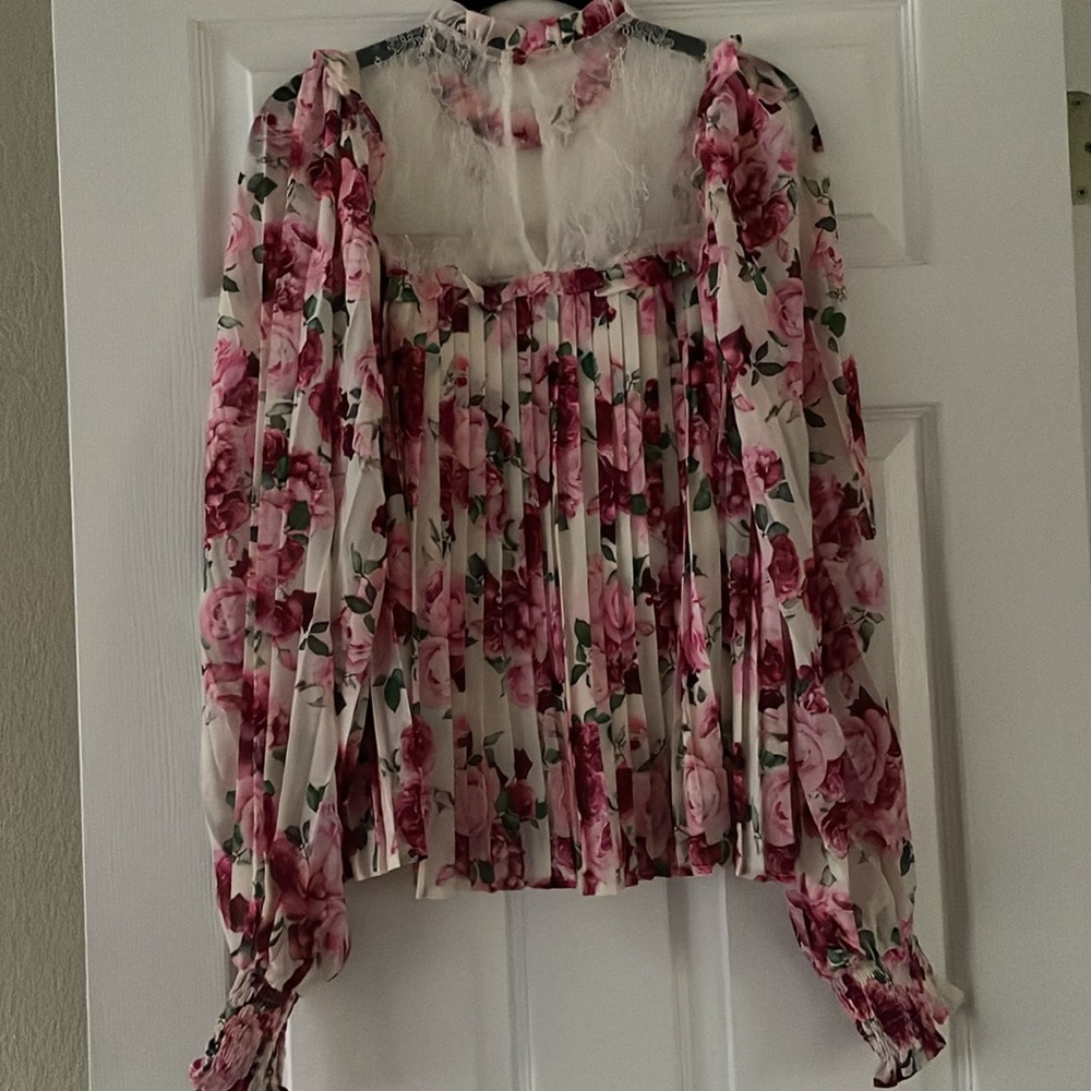 Aura Blouse (Red/Pink Floral Design) - Picture 4 of 4